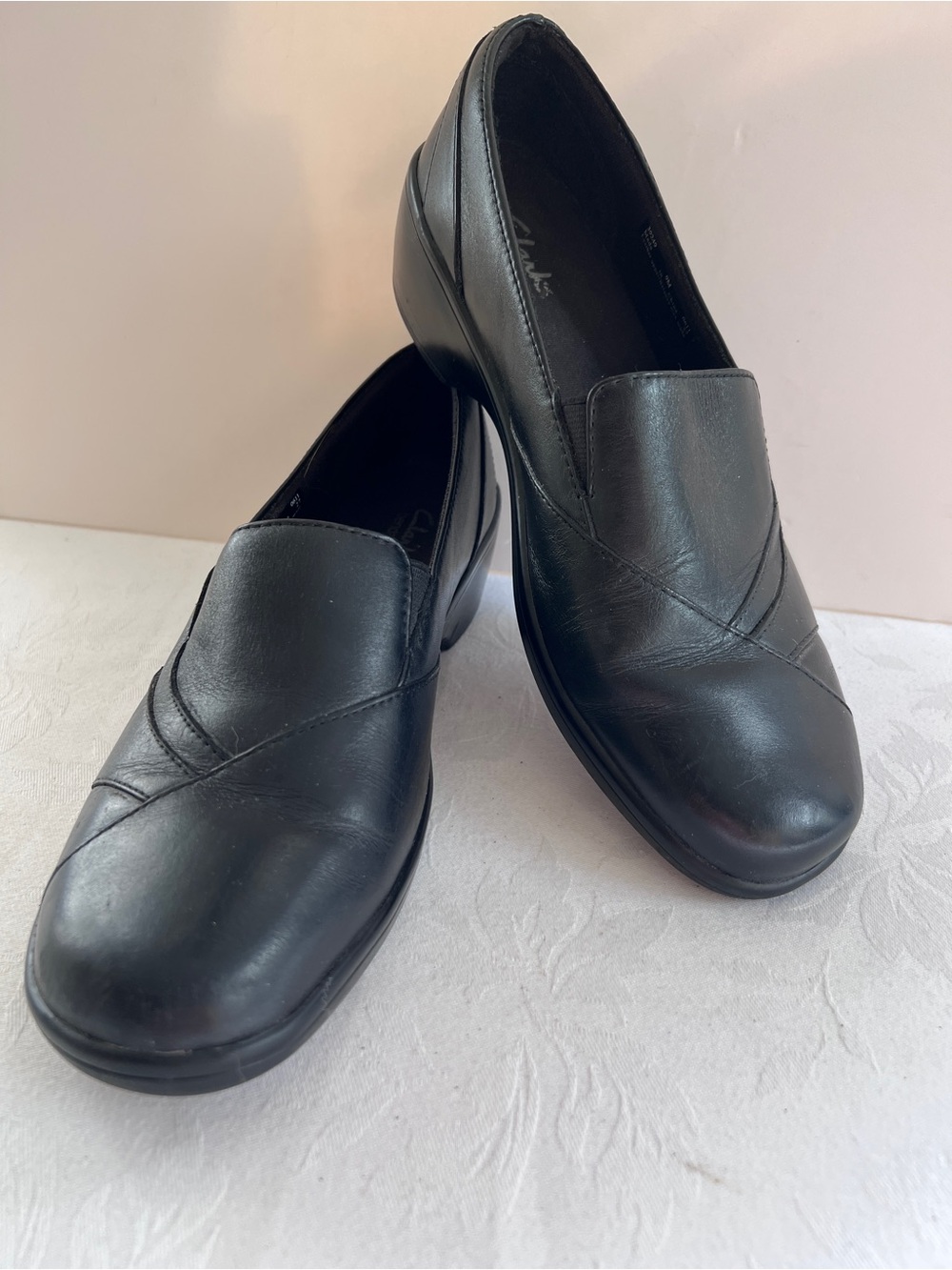 Clark’s Bendables Black Leather Slip-on Loafers size 9